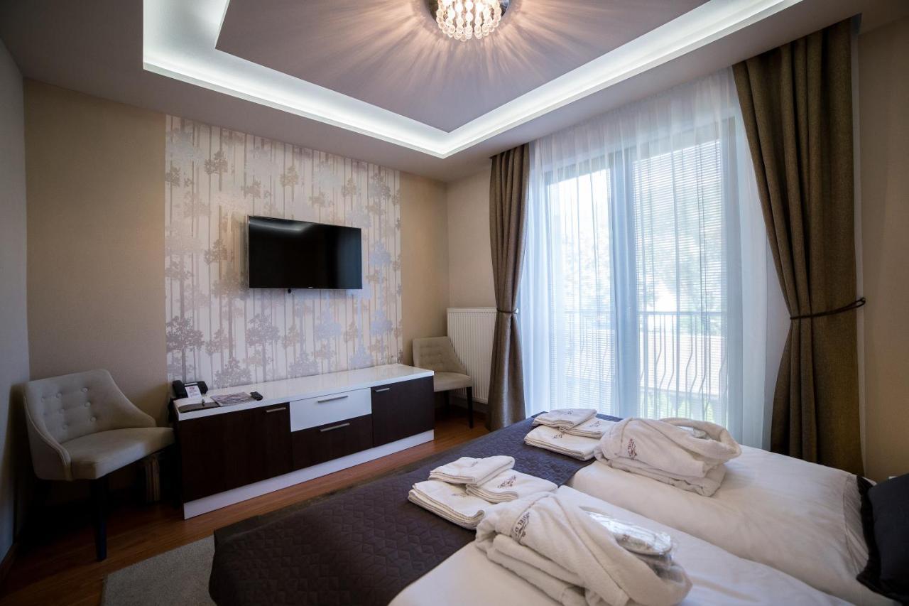 Hotel Daro บันสกา ชีอาว์นีซา ภายนอก รูปภาพ
