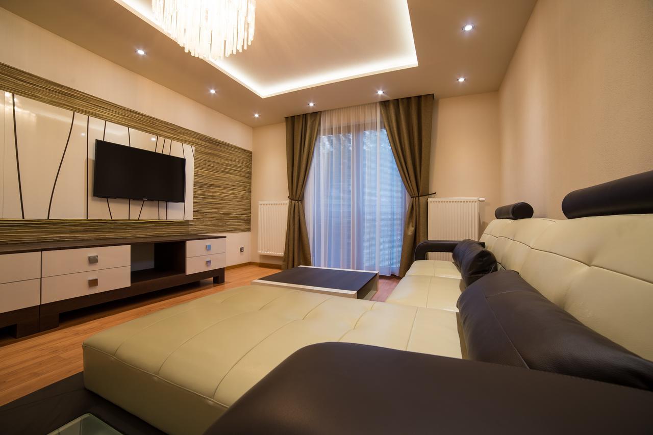 Hotel Daro บันสกา ชีอาว์นีซา ภายนอก รูปภาพ